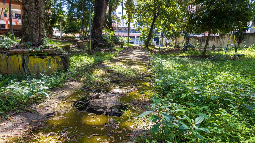 El parque de El Condado cae en abandono y vecinos reclaman rescate urgente El parque de El Condado cae en abandono y vecinos reclaman rescate urgente