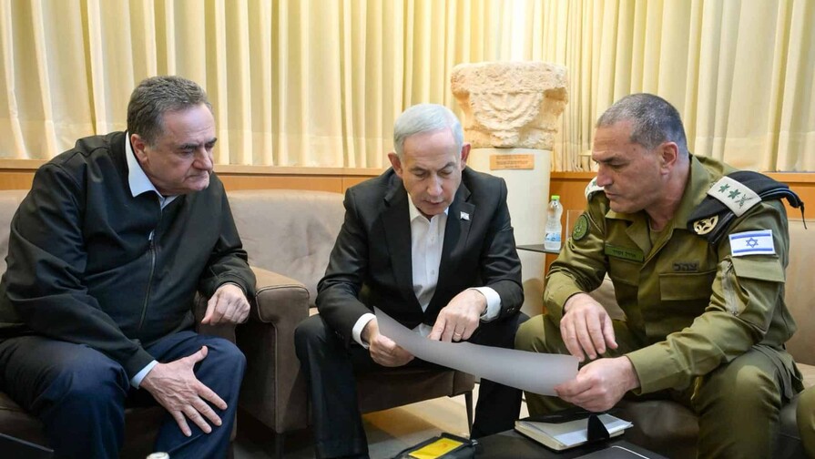Israel intensifica sus ataques en el Líbano mientras se negocia un acuerdo de paz en Catar Israel intensifica sus ataques en el Líbano mientras se negocia un acuerdo de paz en Catar