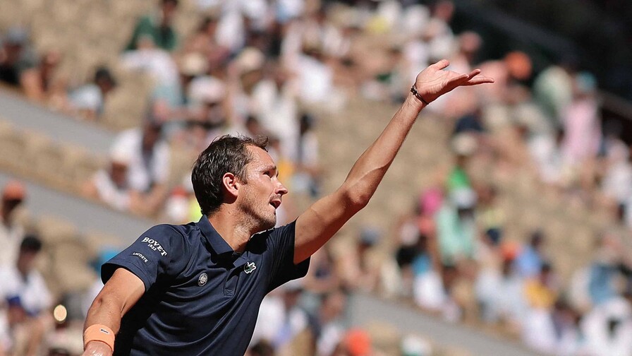 Medvedev se quema en el horno de Roland Garros, Gauff, Sabalenka y Sinner cumplen Medvedev se quema en el horno de Roland Garros, Gauff, Sabalenka y Sinner cumplen