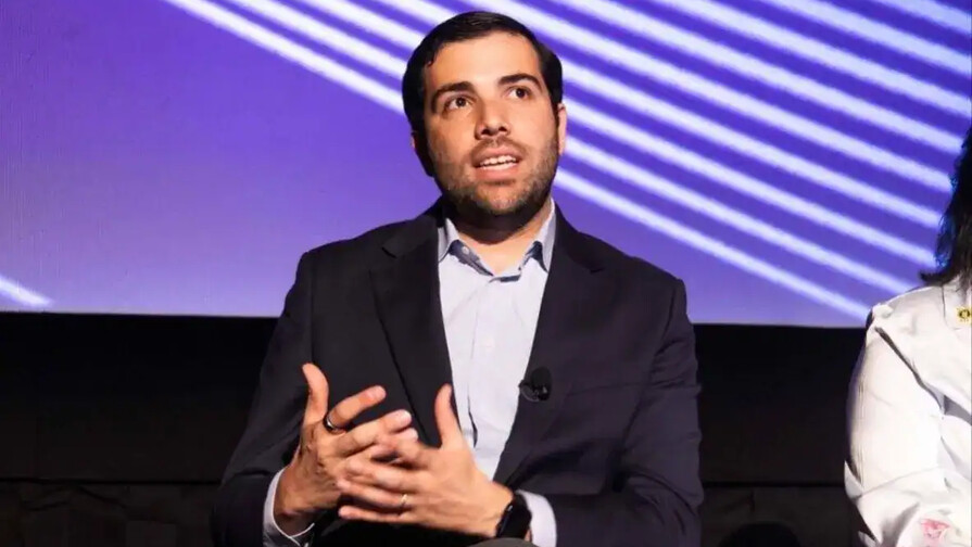 El secretario de Desarrollo Econ&oacute;mico de Puerto Rico renuncia y denuncia p&eacute;rdida de confianza