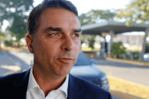 Flávio Bolsonaro pide a Trump que declare terroristas a bandas criminales brasileñas