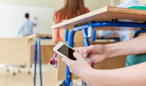 Uso de celulares durante recreos quedar&aacute; bajo decisi&oacute;n de cada centro educativo en nivel secundario