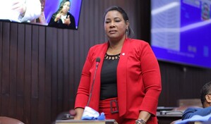 Diputada Carlixta Paula revela en plena sesi&oacute;n de la C&aacute;mara que est&aacute; libre de c&aacute;ncer