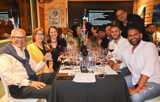 La Esquina Gastrobar celebra cata de vinos espa&ntilde;oles maridada con productos de Constanza