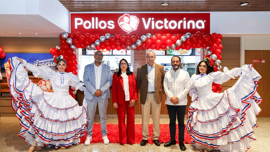 Pollos Victorina inaugura sucursal en el AILA Pollos Victorina inaugura sucursal en el AILA