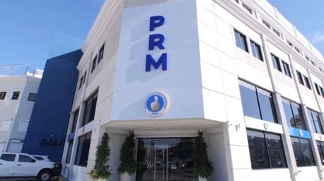 PRM modifica sus estatutos y allana el camino para una eventual presidencia de Abinader