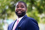 Trump respalda p&uacute;blicamente al congresista MAGA Byron Donalds para gobernador de Florida