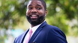 Candidato de Trump y un exrepublicano ahora dem&oacute;crata ganan primaria para gobernar Florida