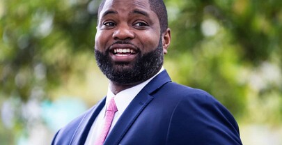 Candidato de Trump y un exrepublicano ahora dem&oacute;crata ganan primaria para gobernar Florida