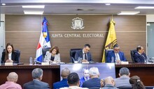 JCE pone en pausa la evaluaci&oacute;n de escritos contra el reglamento de encuestas