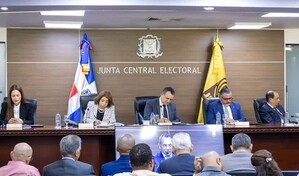 Voceros partidarios ven necesaria una nueva revisi&oacute;n del reglamento de JCE que proh&iacute;be las encuestas