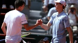 El argentino Juan Manuel Cer&uacute;ndolo elimina de Roland Garros a Jannik Sinner