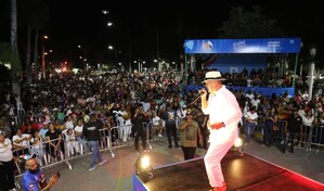 Artistas dominicanos se unen en conciertos para homenajear a las madres en el sur