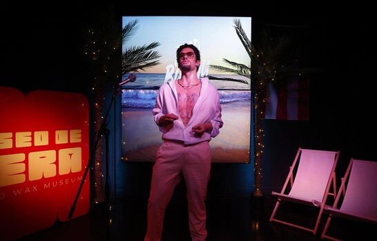 Bad Bunny ya se exhibe en el Museo de Cera de Madrid con escenograf&iacute;a caribe&ntilde;a