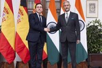 España y la India abogan por una solución negociada para el estrecho de Ormuz y el Golfo