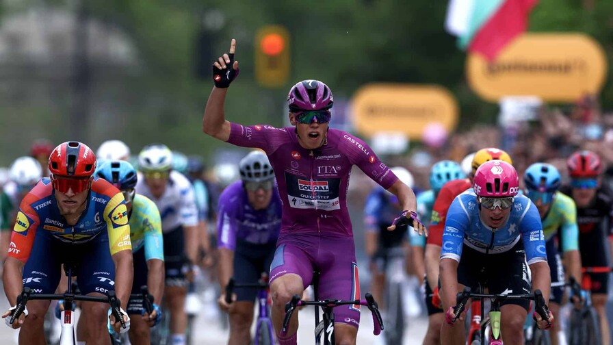 El franc&eacute;s Paul Magnier se impone en el esprint de la etapa 18 del Giro de Italia
