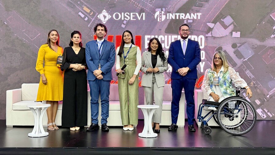 Jurista Paul Maldonado expone sus conocimientos legales en evento iberoamericano de seguridad vial Jurista Paul Maldonado expone sus conocimientos legales en evento iberoamericano de seguridad vial