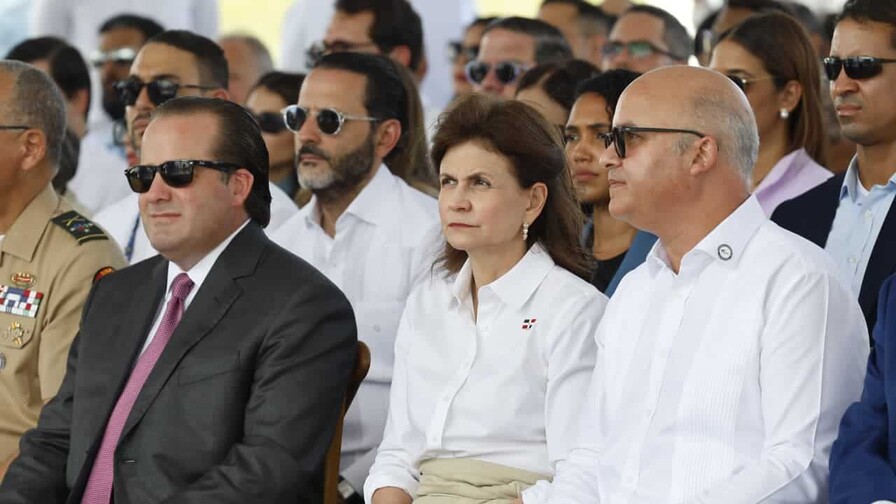 Vicepresidenta sobre renuncia de Antonio Taveras: "Eso es problema de él" Vicepresidenta sobre renuncia de Antonio Taveras: "Eso es problema de él"