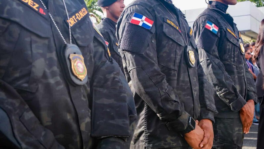 Más de 600 agentes de la DNCD son ascendidos; es el primer grupo bajo el reglamento de carrera Más de 600 agentes de la DNCD son ascendidos; es el primer grupo bajo el reglamento de carrera