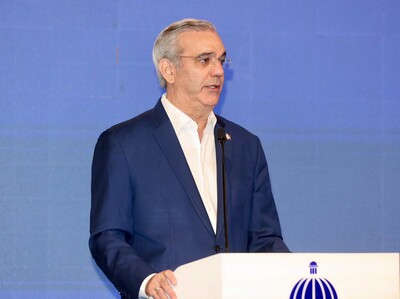 Abinader explica a qué se debe el alto costo de los combustibles
