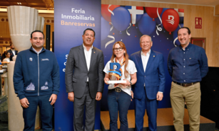 Blue Diamond Construction Group recibe reconocimiento de Banreservas por su aporte a la di&aacute;spora