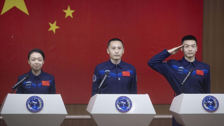 Los astronautas de la misión china Shenzhou-21 vuelven a la Tierra tras 210 días en órbita Los astronautas de la misión china Shenzhou-21 vuelven a la Tierra tras 210 días en órbita