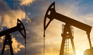 El petr&oacute;leo de Texas baja casi un 2 % ante el posible acuerdo de paz entre Ir&aacute;n y EE. UU.