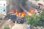 Explosión e incendio en edificio de apartamentos en Dallas deja tres muertos, incluido un niño Explosión e incendio en edificio de apartamentos en Dallas deja tres muertos, incluido un niño