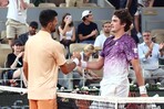 VIDEO | El brasile&ntilde;o Joao Fonseca elimina a Novak Djokovic de Roland Garros en una batalla &eacute;pica
