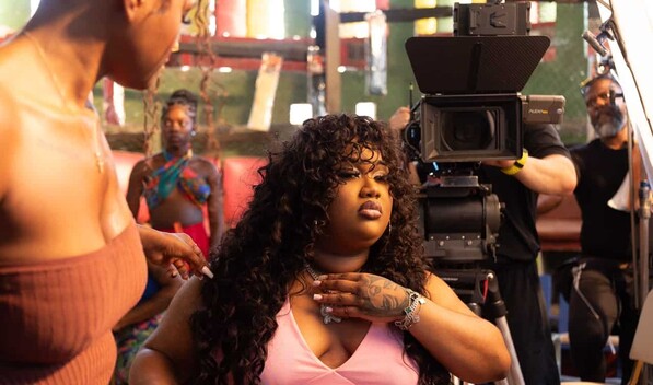 La Biggie estrena "Teteo" tras ganar visibilidad en la escena urbana estadounidense