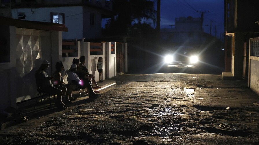 Los apagones de este mi&eacute;rcoles afectar&aacute;n a la vez al 67 % de Cuba en el horario pico