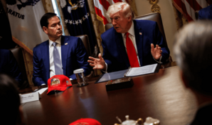 Trump subraya que no tiene prisa por lograr acuerdo con Ir&aacute;n porque quiere un buen trato