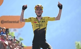 Sepp Kuss corona la etapa reina del Giro y entra al club de las tres grandes