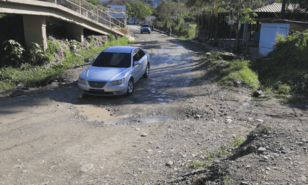 En Padre Las Casas esperan la construcci&oacute;n de un puente en Villa Los Indios: "Nunca m&aacute;s han vuelto"