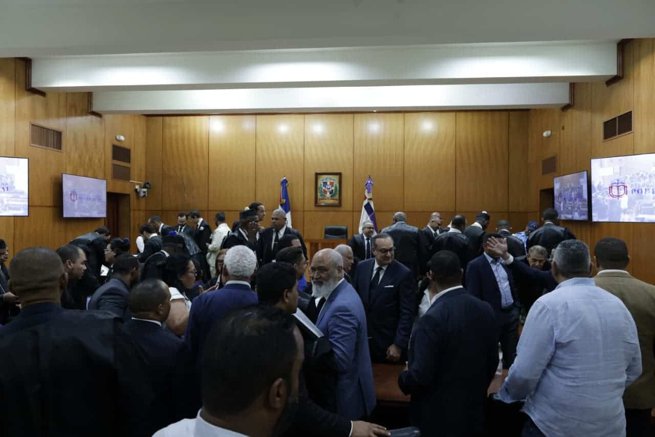 La jueza Altagracia Ramírez durante la lectura de la decisión que envió a juicio a 35 acusados y dictó auto de no ha lugar a favor de cinco imputados en el caso Calamar. (Samil Mateo)
