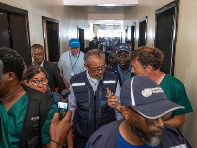 Unión Africana alerta de más de 1,100 casos sospechosos de ébola