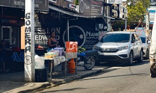 Entre desconfianza y dificultades econ&oacute;micas: dominicanos explican por qu&eacute; viven solo del efectivo