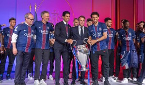 El PSG celebra en Par&iacute;s su bicampeonato de Europa bajo una estrictas medidas  de seguridad