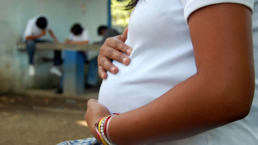 ONG alerta que 3,591 ni&ntilde;as y adolescentes dieron a luz en Paraguay en 2025