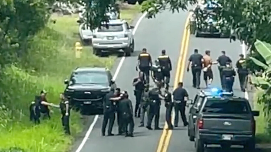 Acusan de asesinato a hombre por la muerte de tres personas en una comunidad rural de Haw&aacute;i