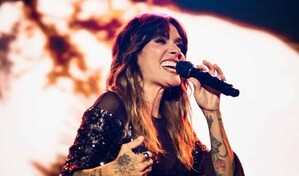 Agencia EFE destaca actuaci&oacute;n de Kany Garc&iacute;a en Santo Domingo