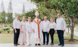 Parque Cementerio Puerta del Cielo celebra emotiva misa en honor a las madres