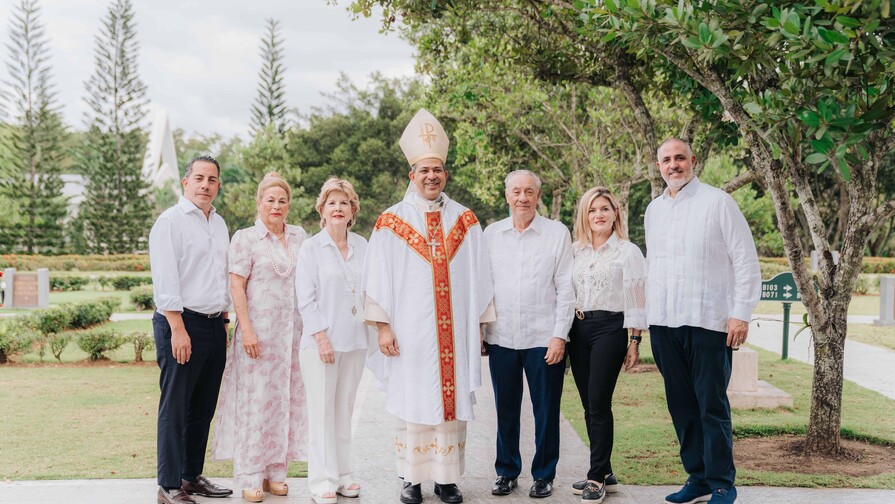 Parque Cementerio Puerta del Cielo celebra emotiva misa en honor a las madres Parque Cementerio Puerta del Cielo celebra emotiva misa en honor a las madres