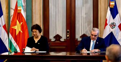 Surinam busca aprender del modelo tur&iacute;stico dominicano y ampliar cooperaci&oacute;n bilateral