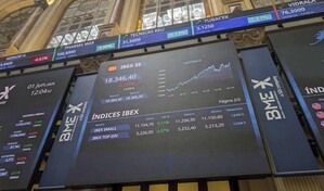 El petr&oacute;leo de Texas sube un 2.7 %, hasta 89.72 d&oacute;lares, tras ataques entre EE.UU. e Ir&aacute;n
