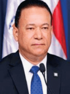 Excontralor general, enviado a juicio de fondo. Se le señala de “recibir pagos por soborno de parte de Fernando Crisóstomo Herrera” para la autorización de libramientos irregulares.