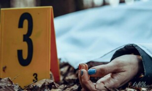 "Revisar el tel&eacute;fono no es amor": se&ntilde;ales de violencia que los medios deben explicar