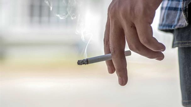 El humo que enferma: el tabaco está ligado a más del 80 % de los cánceres de pulmón El humo que enferma: el tabaco está ligado a más del 80 % de los cánceres de pulmón