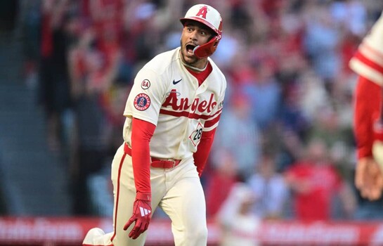 VIDEO | Jos&eacute; Sir&iacute; se viste de h&eacute;roe y decide victoria de los Angelinos frente a los Astros