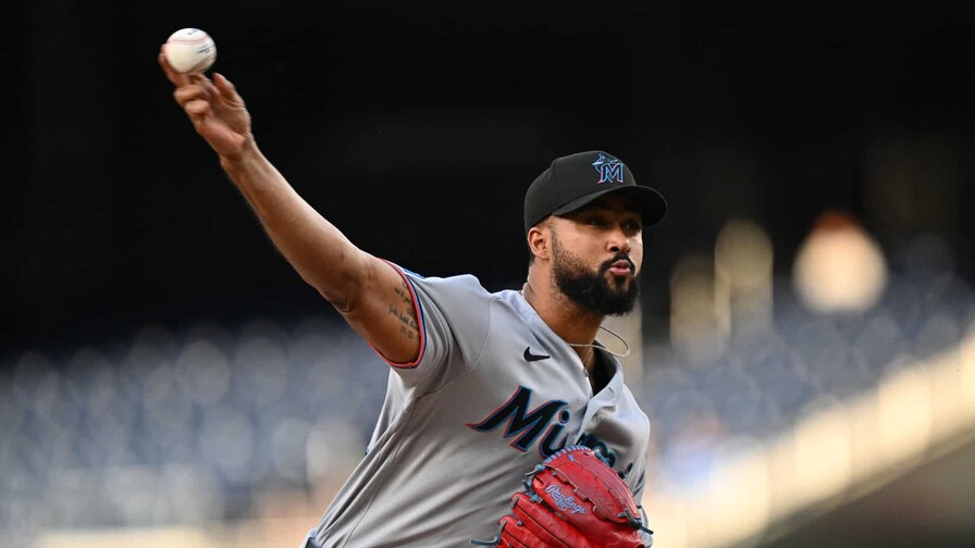 Los Marlins rompen su racha de derrotas con sólido pitcheo de Alcántara y festival de jonrones Los Marlins rompen su racha de derrotas con sólido pitcheo de Alcántara y festival de jonrones